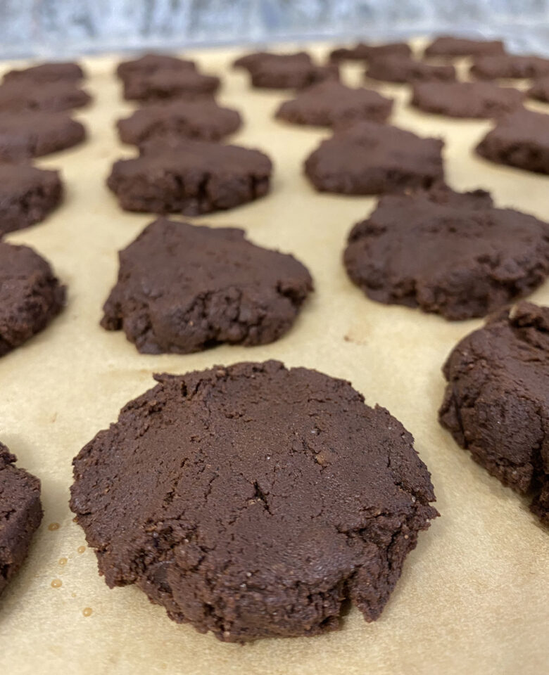 Low Calorie Cookies With 25 Calories (Only 4 Ingredients!)