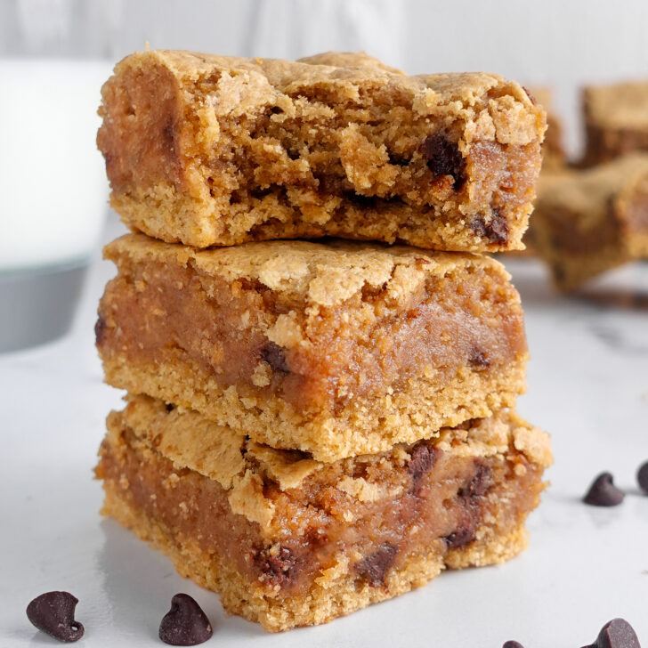 Soft & Gooey Protein Blondies (With 10g Protein)